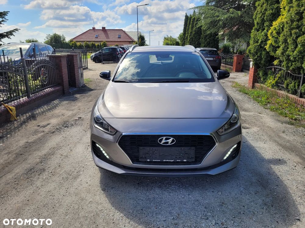 Hyundai i30 1.5 Intro - 2