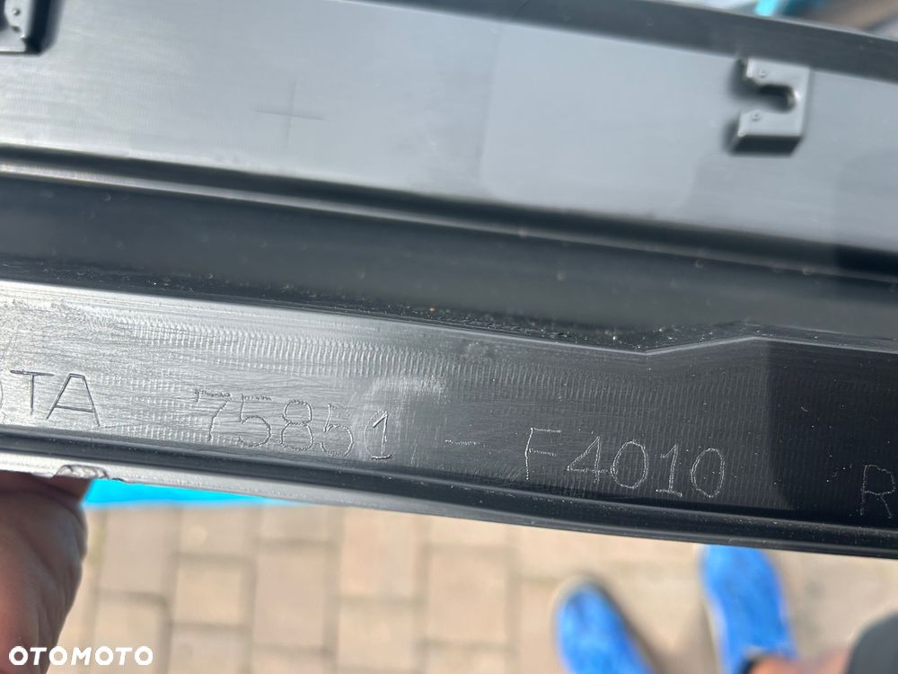 LISTWA PROGOWA PRAWA PRÓG TOYOTA C-HR CHR 75851-F4010 NOWA ORG - 2