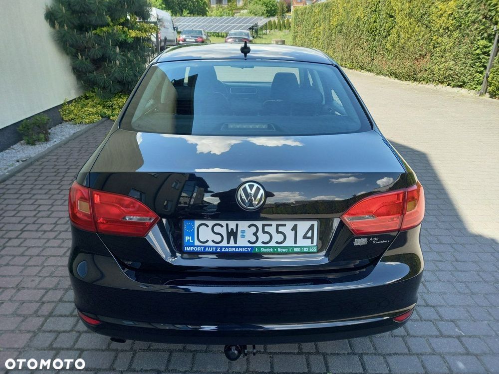 Volkswagen Jetta 1.6 TDI DPF Highline - 14