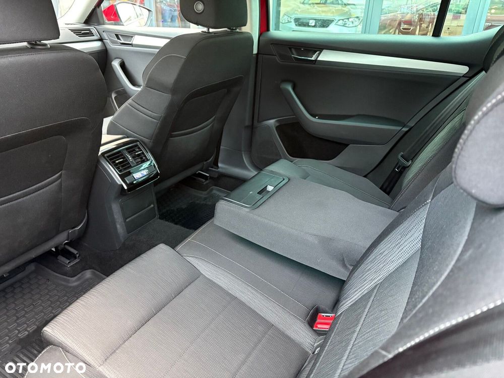 Skoda Superb 2.0 TDI Ambition DSG - 14