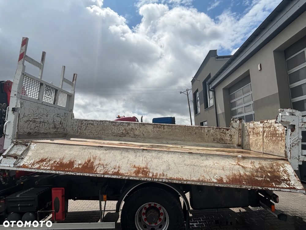 Renault PREMIUM LANDER 4x2 320 KM z HDS FASSI F130 z 5i6 funkcją z sterowaniem radiowym, wywrotka z hydroburtą na 2 siłowniki , resorowe zawieszenie , 3 osobowy, do wiertnicy , brukarstwo , budowa dróg itd - 9