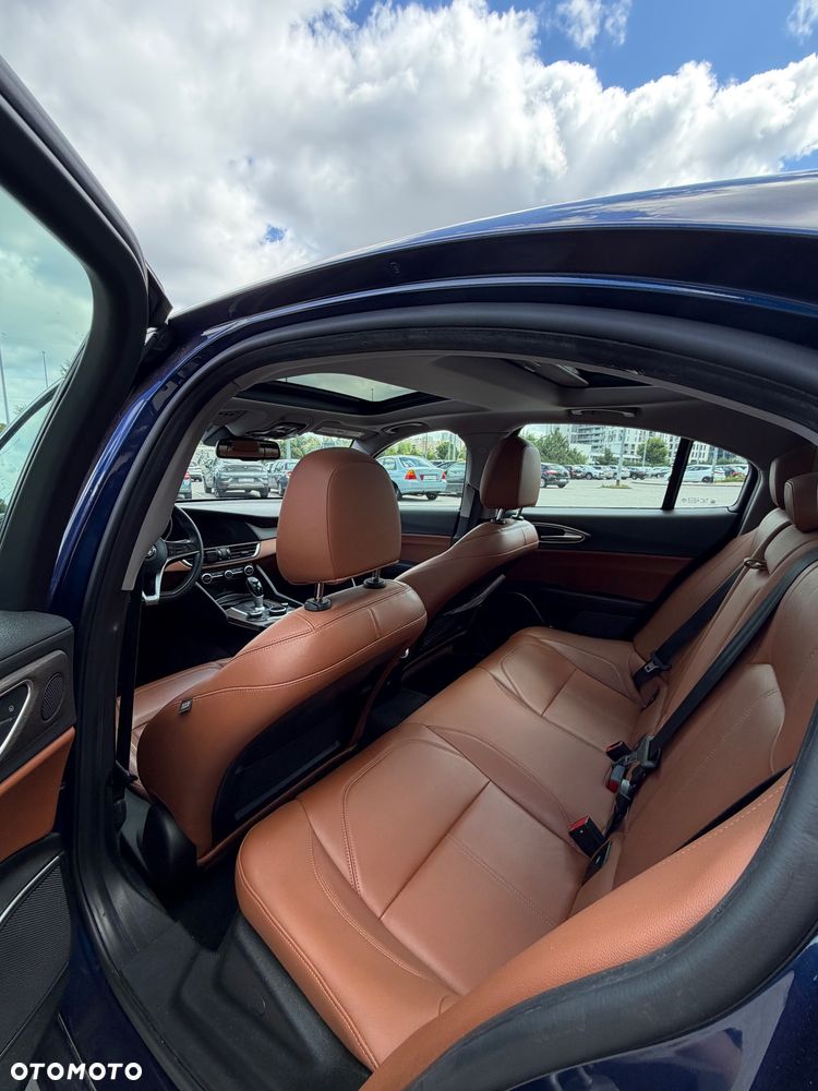 Alfa Romeo Giulia 2.0 Turbo 16V AT8 Veloce Ti - 12