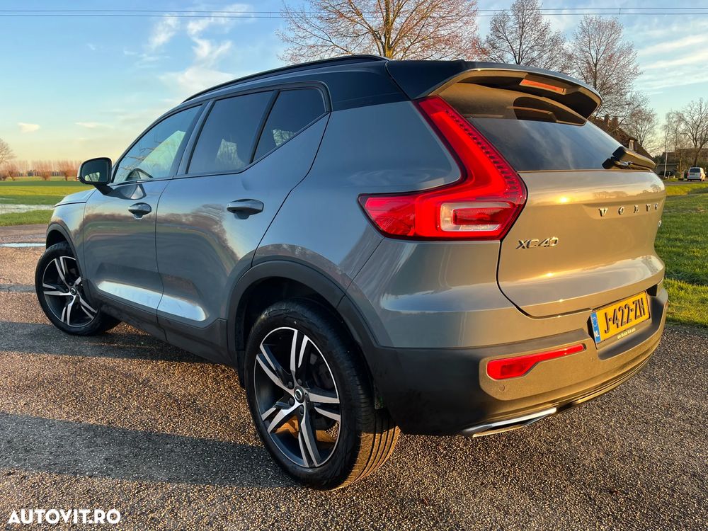 Volvo XC 40 D3 AWD R-Design - 3