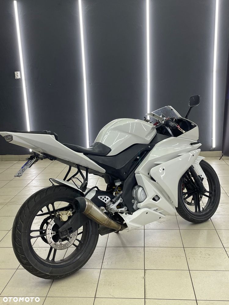 Yamaha YZF - 9