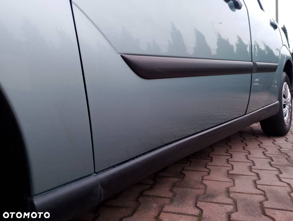 Ford Focus 1.4 Trend - 11