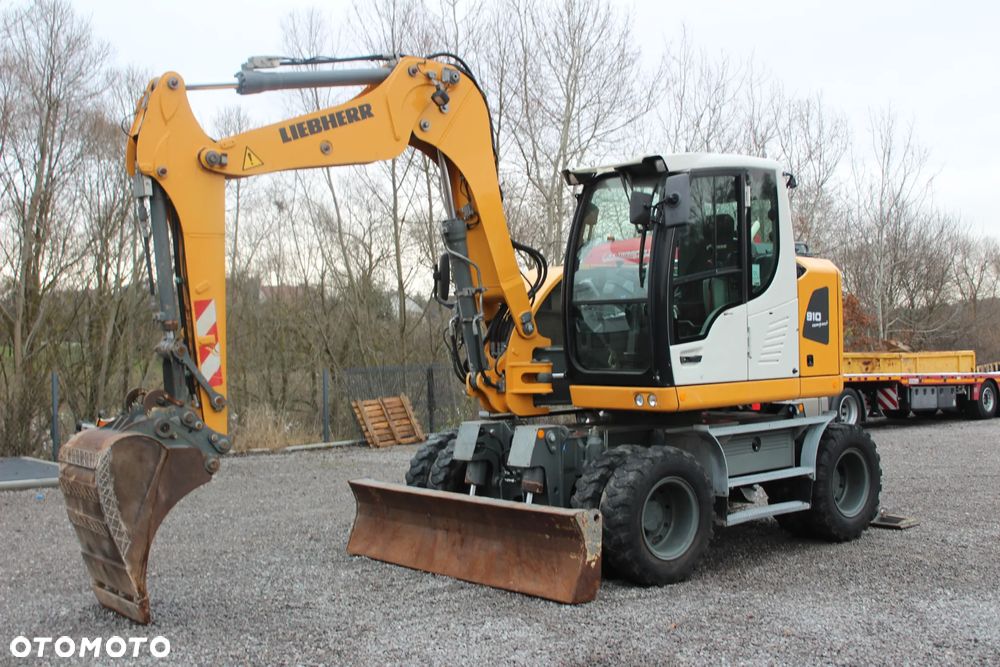 Liebherr 910Compact Konik Skrętny 2xKamaera Sprowadzony Podpory - 2