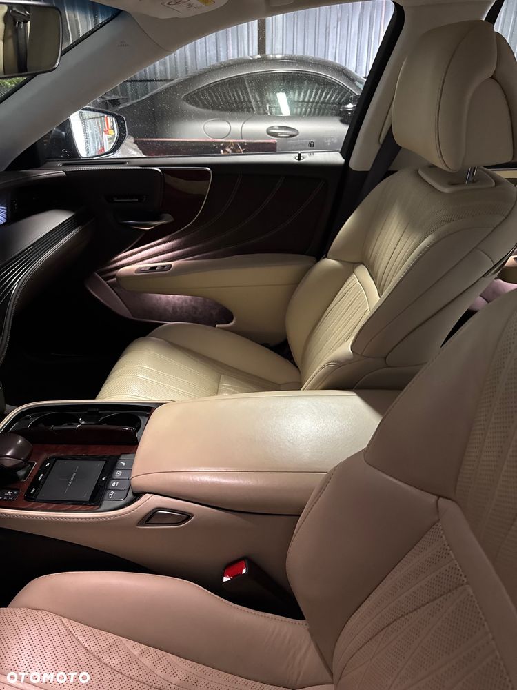 Lexus LS 500h Elegance AWD - 2
