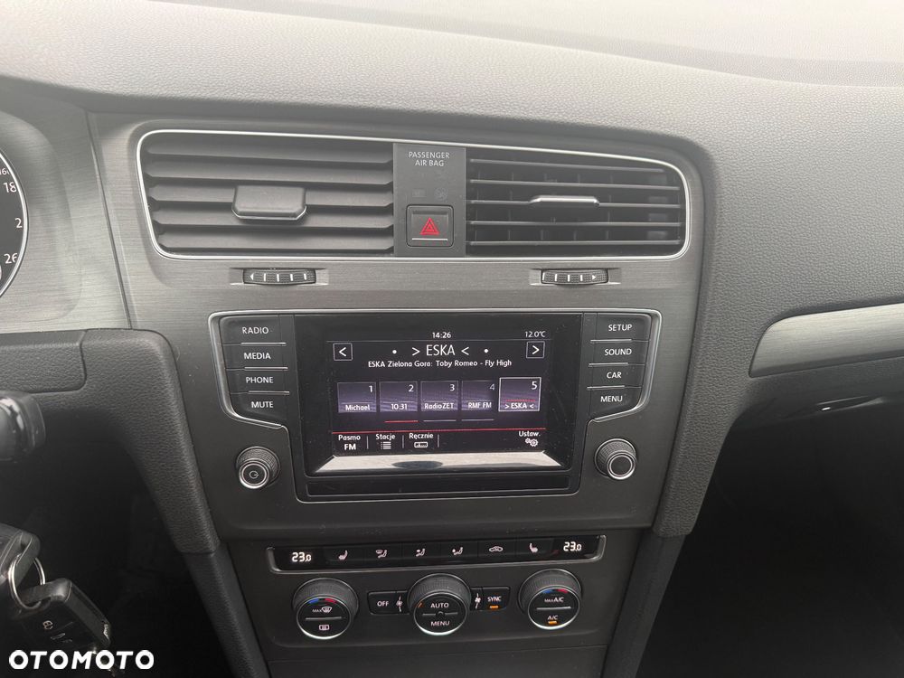 Volkswagen Golf 1.2 TSI BMT Trendline Perfectline - 12