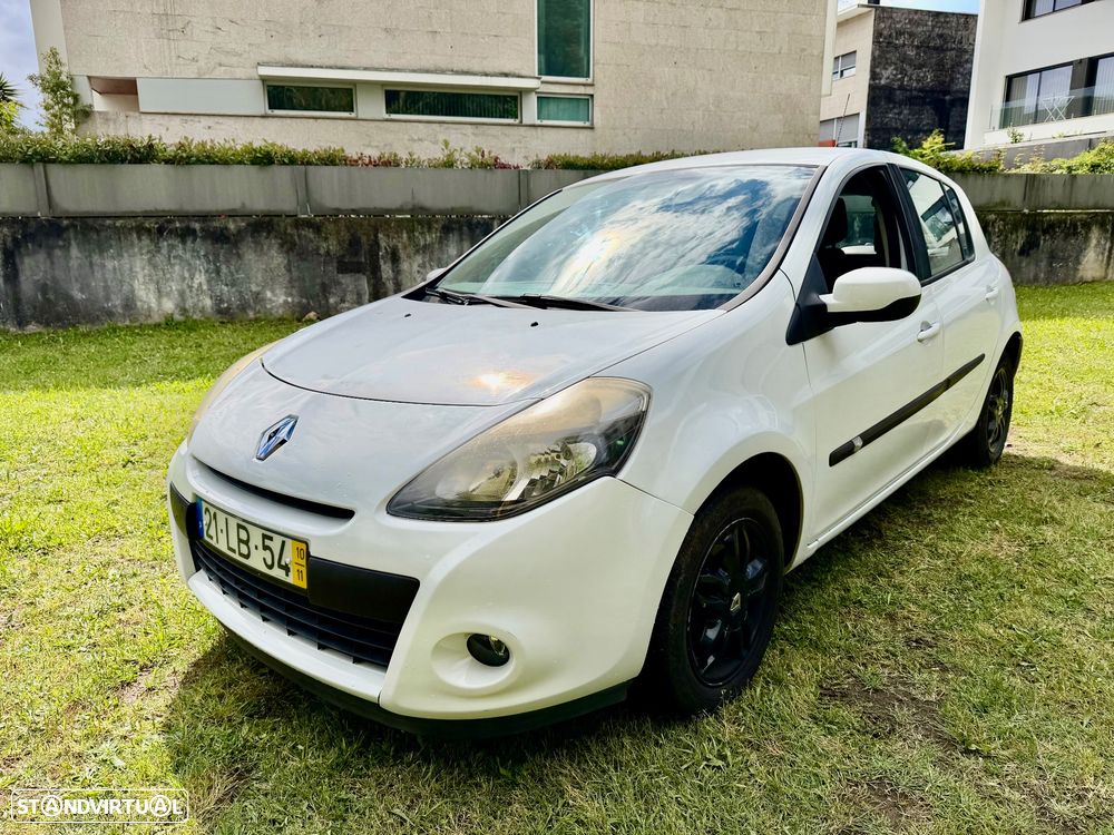 Renault Clio 1.5 dCi Dynamique S - 32