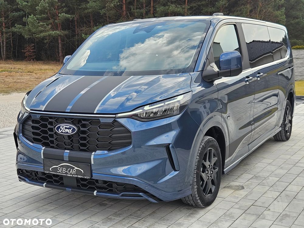 Ford Tourneo Custom - 35