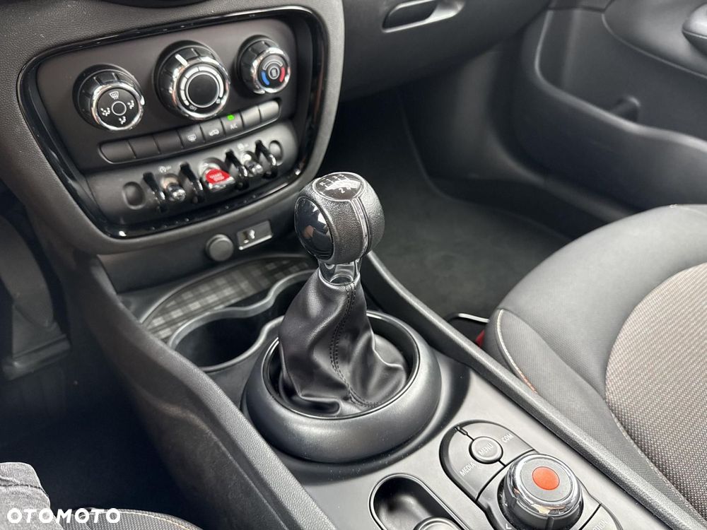 MINI Clubman - 14
