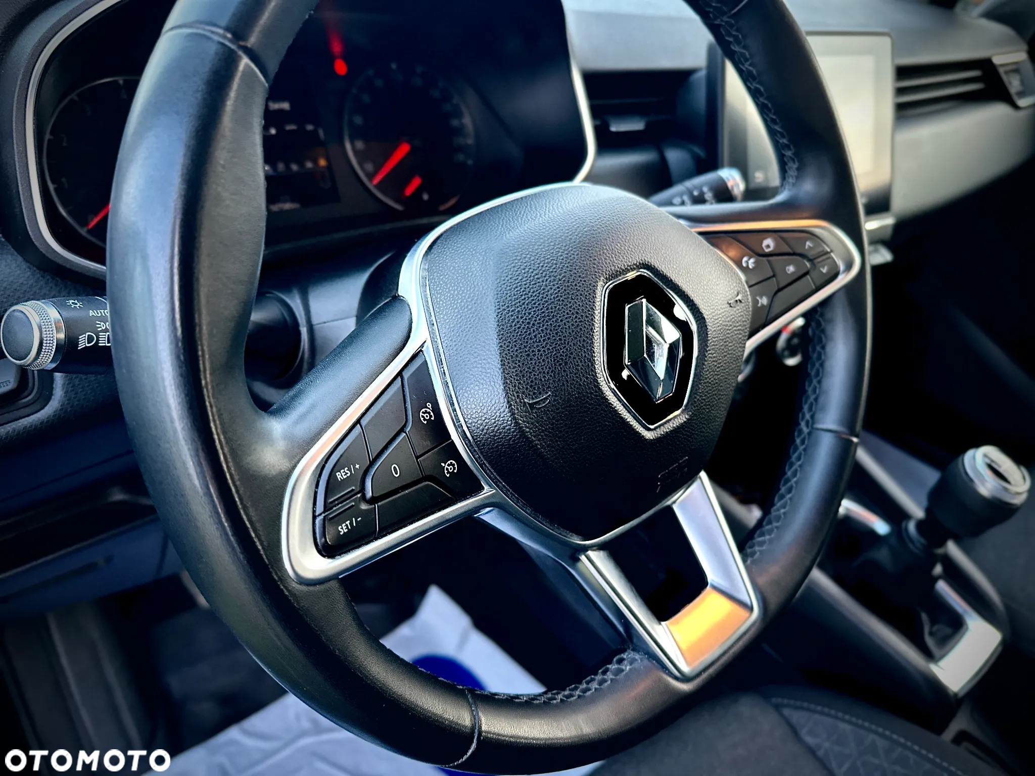 Renault Clio 1.0 TCe Zen - 30