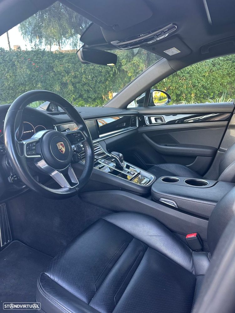 Porsche Panamera Sport Turismo - 10