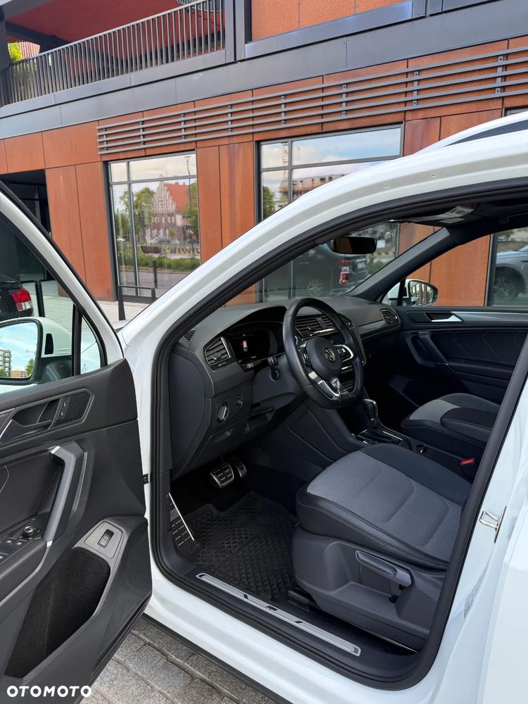 Volkswagen Tiguan - 12