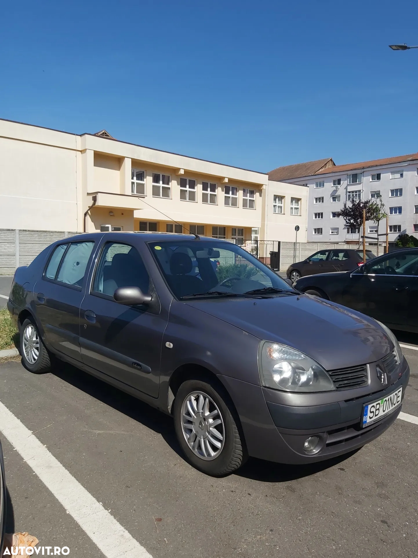 Renault Clio Bicorp 1.4 Expression - 4