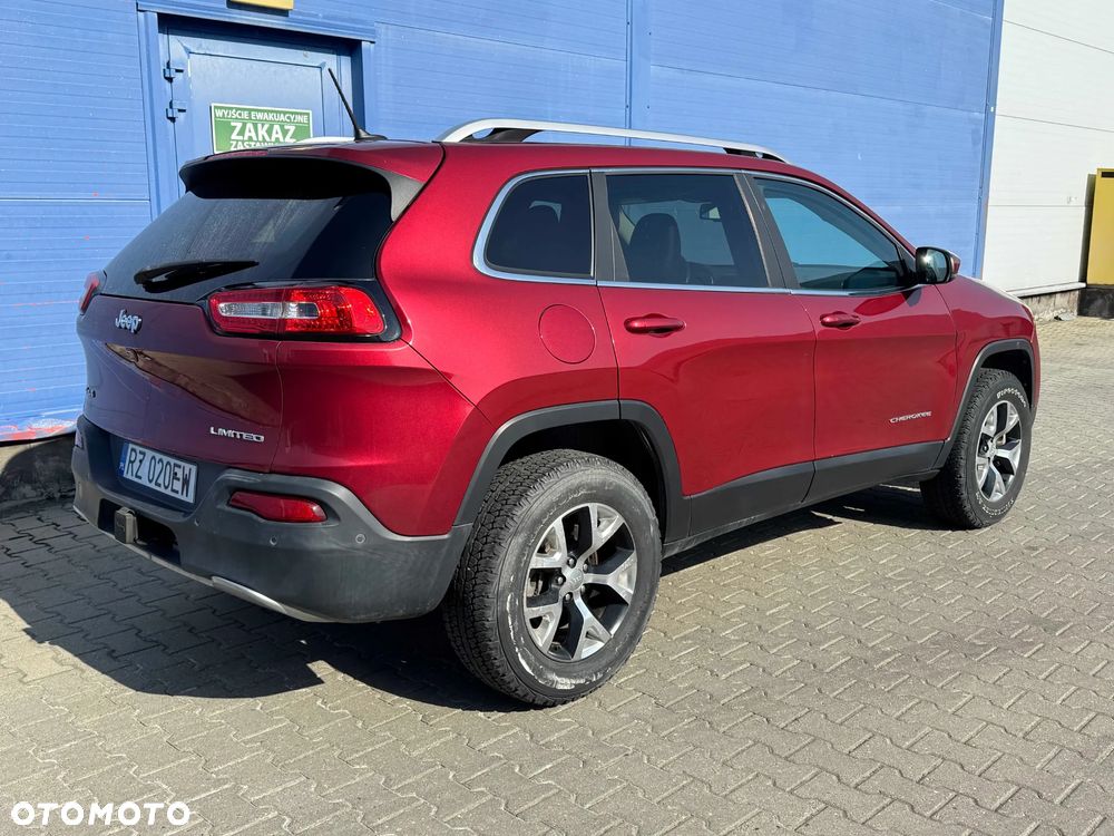 Jeep Cherokee - 12