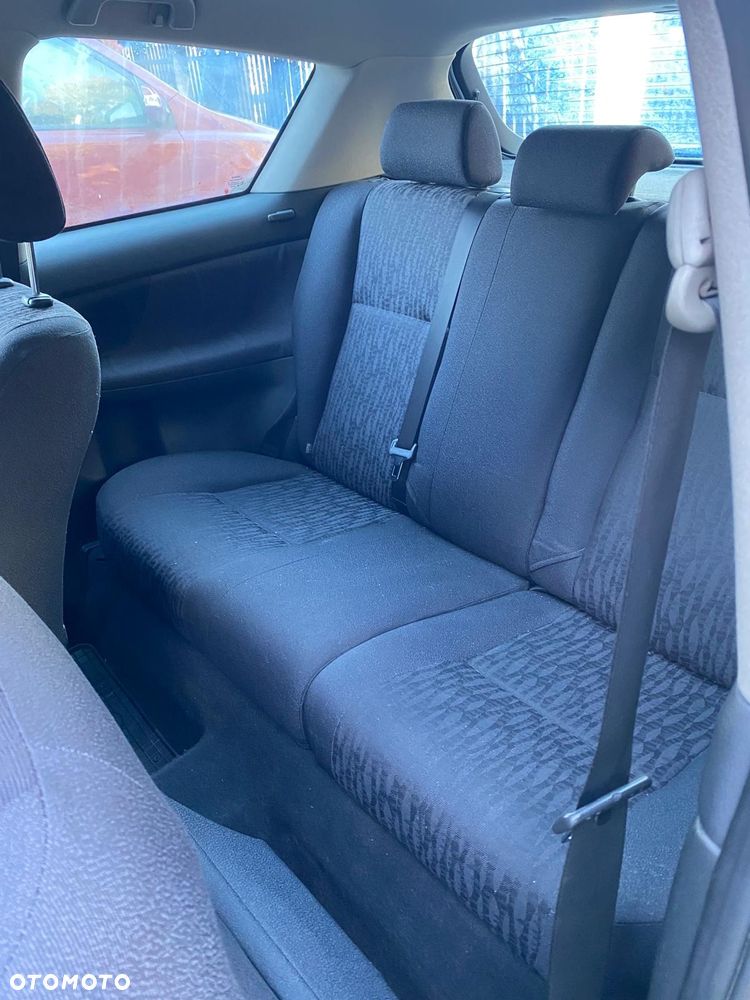 Toyota Corolla 1.6 VVT-i Dynamic - 10