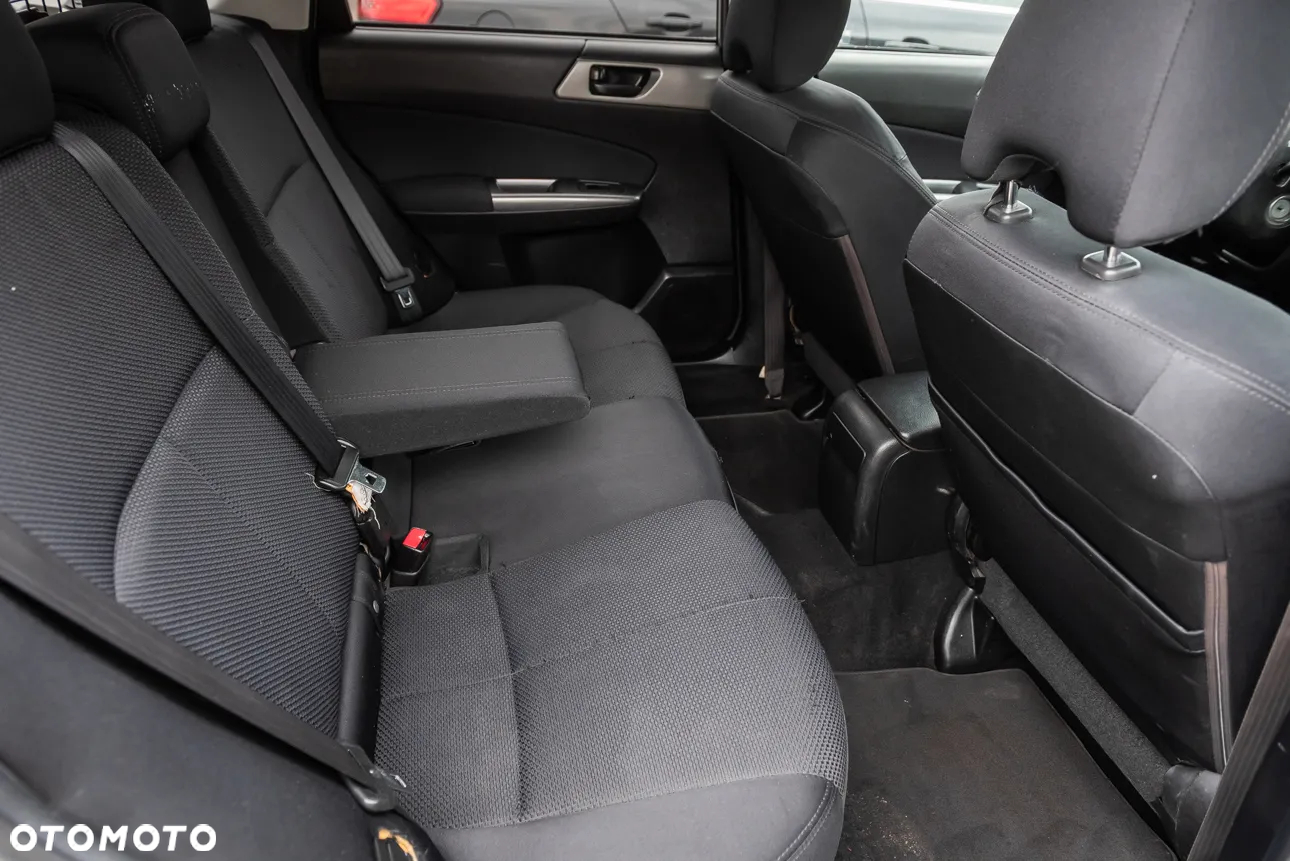 Subaru Forester 2.0X Trend - 19
