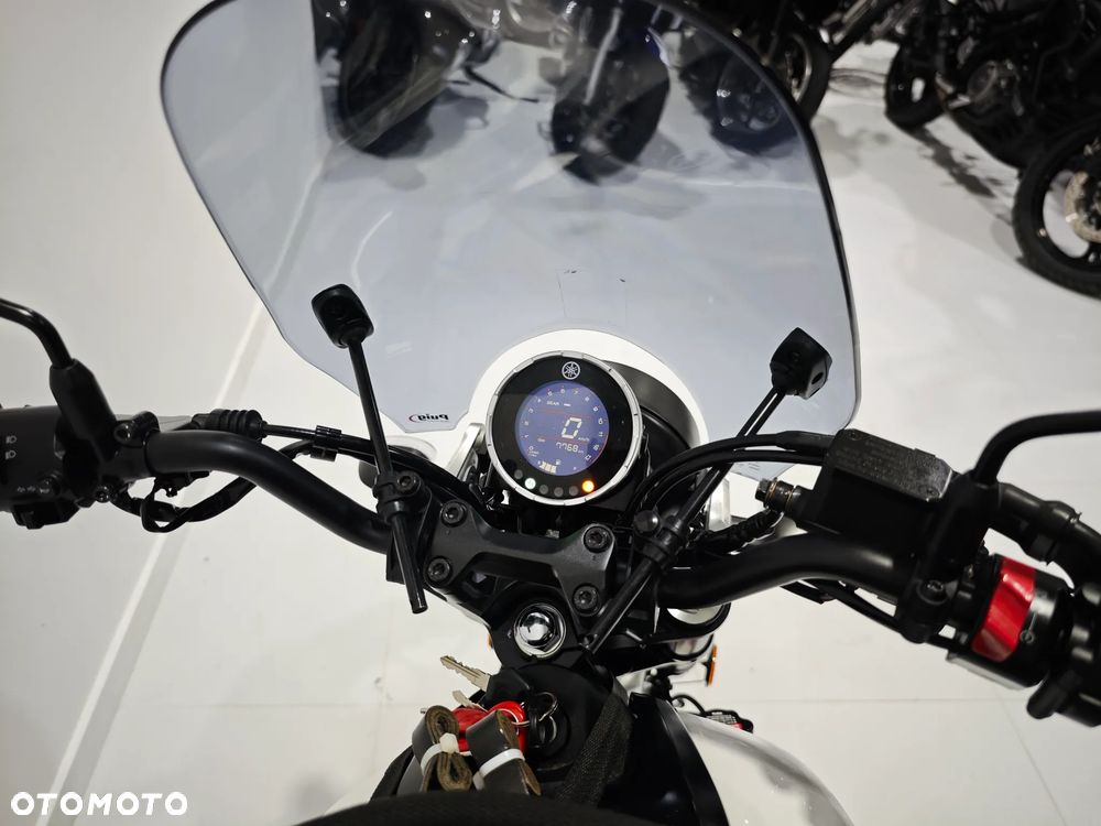 Yamaha XSR - 6
