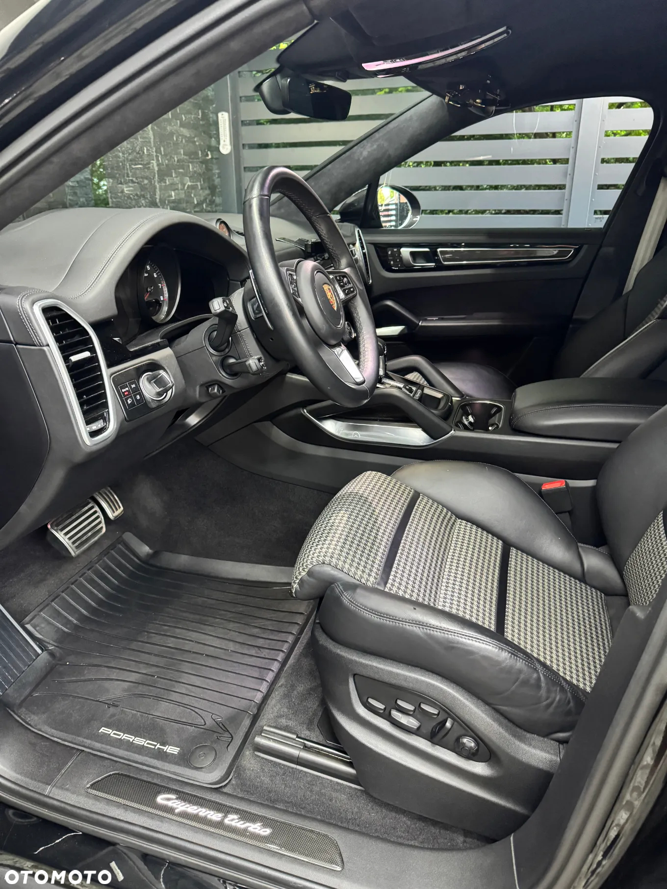 Porsche Cayenne Coupe Turbo - 14