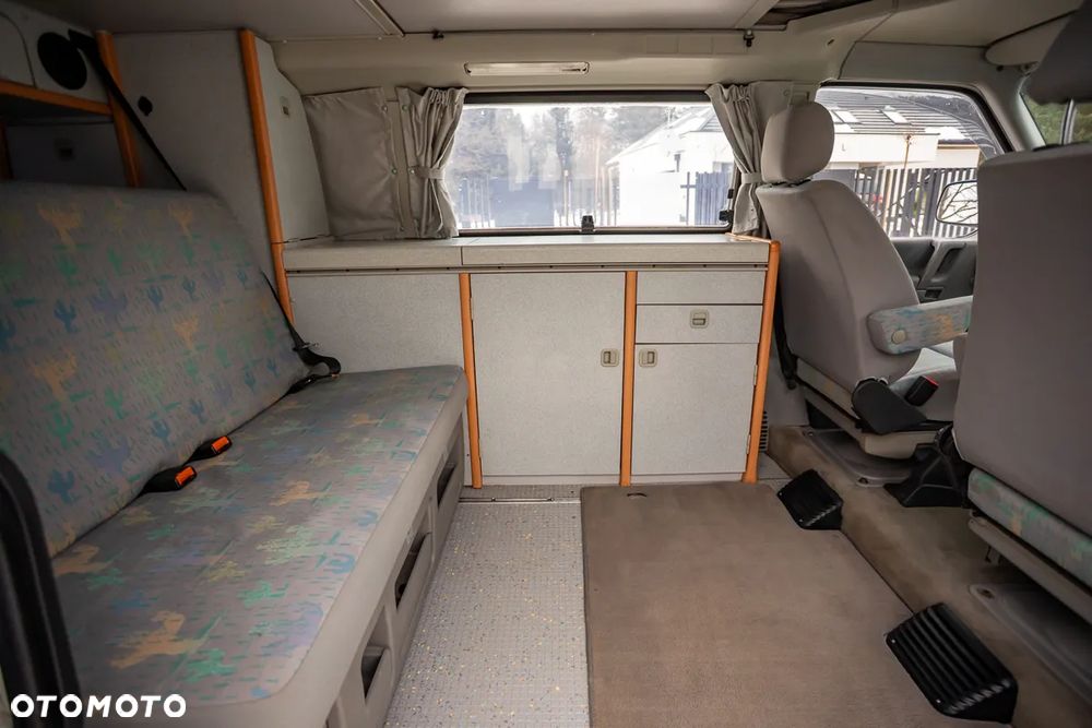 Volkswagen California - 17