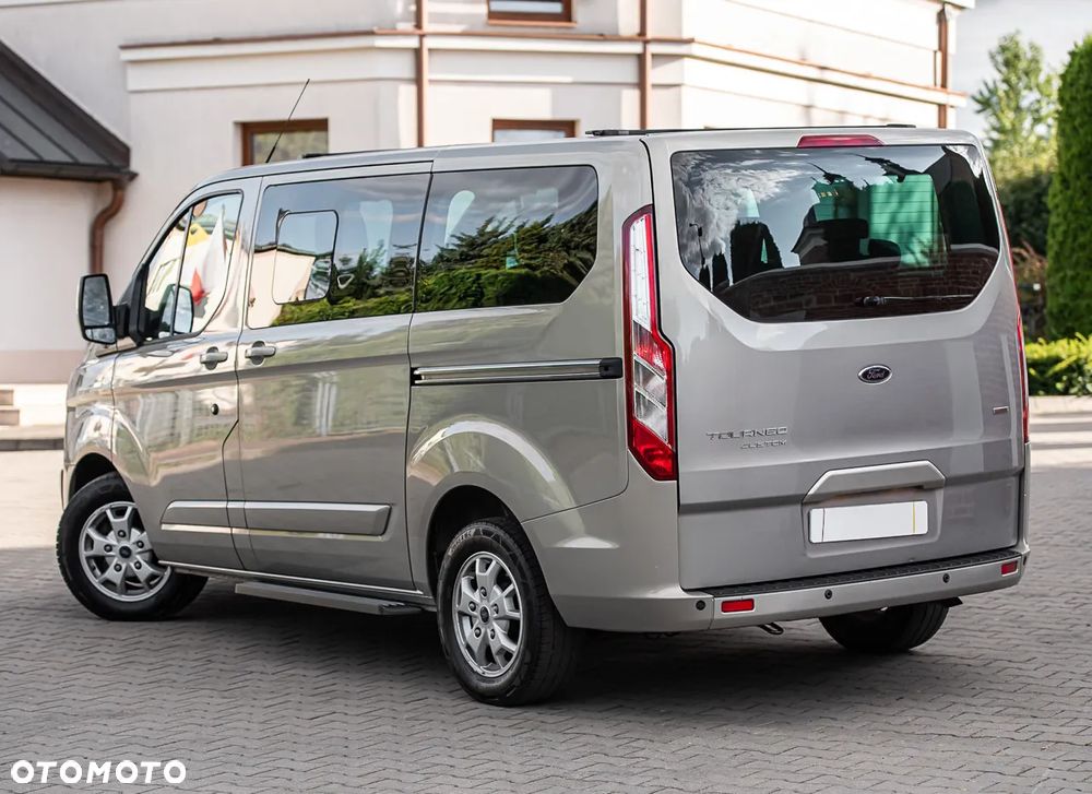 Ford Tourneo Custom 300 L1H1 VA Titanium - 9