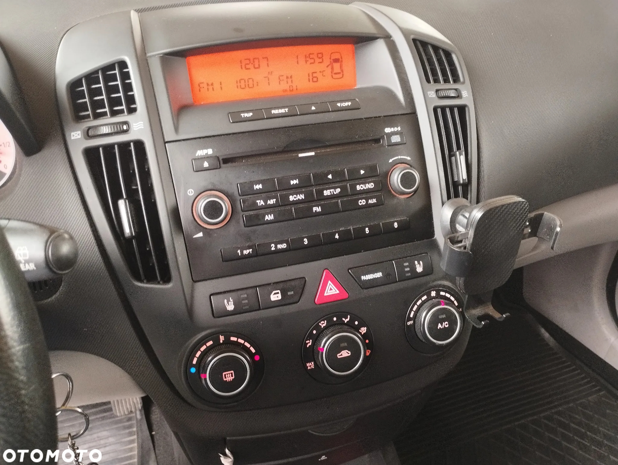 Kia Ceed Cee'd 1.4 Comfort - 26