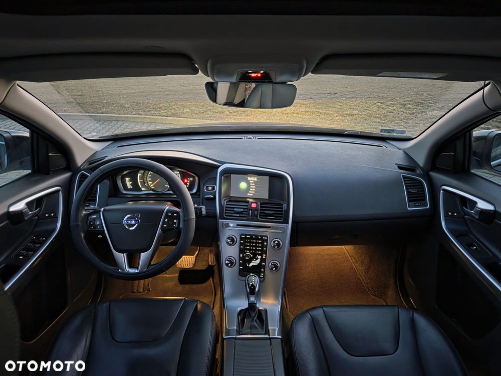 Volvo XC 60 D3 Drive-E Summum - 7