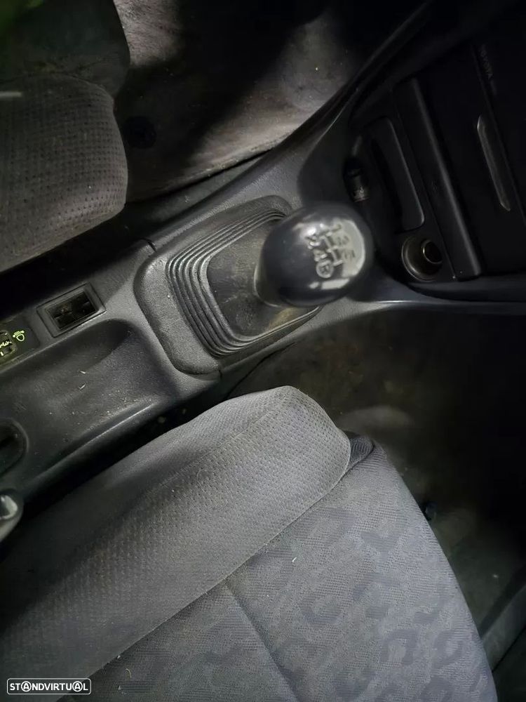 Toyota Corolla L/B 1.4 Sol - 14