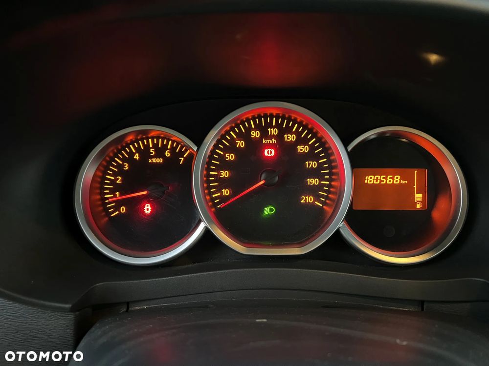 Dacia Lodgy 1.6 SCe Laureate S&S - 15