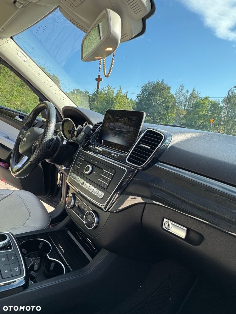 Mercedes-Benz GLE - 9