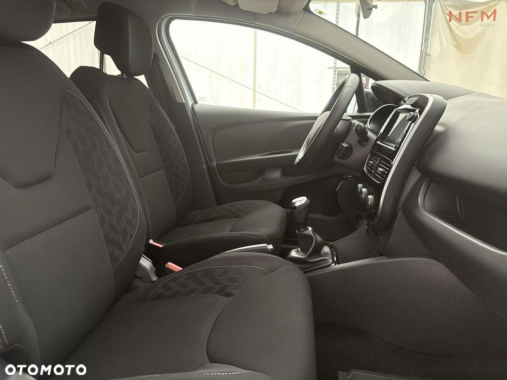 Renault Clio - 22