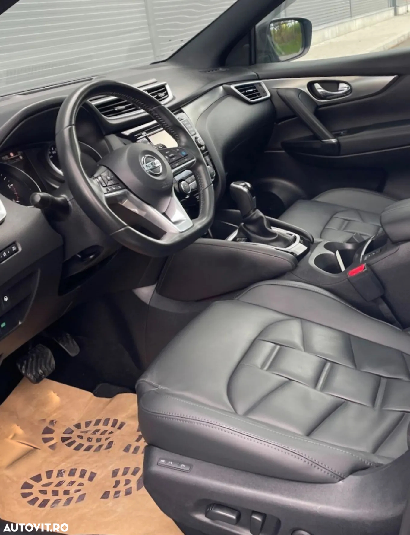 Nissan Qashqai 1.6 DCI Xtronic TEKNA+ - 8