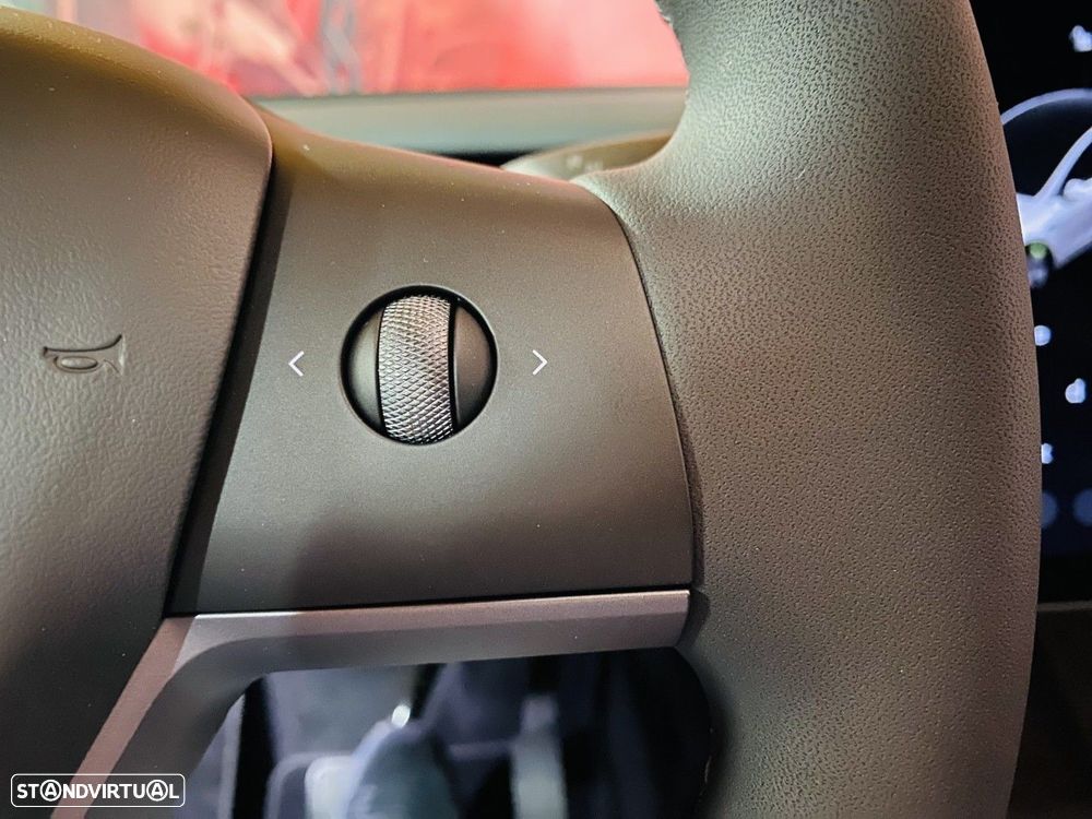 Tesla Model Y Tração Traseira - 16