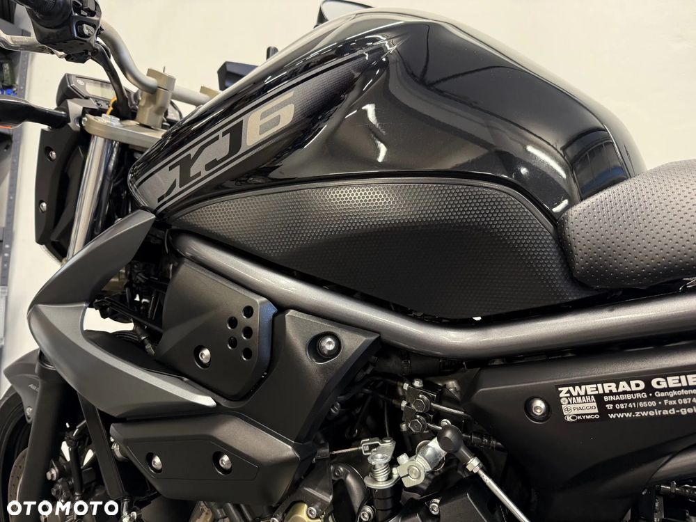 Yamaha XJ - 24