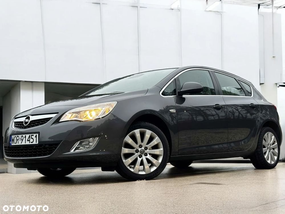 Opel Astra 1.4 T Cosmo - 9