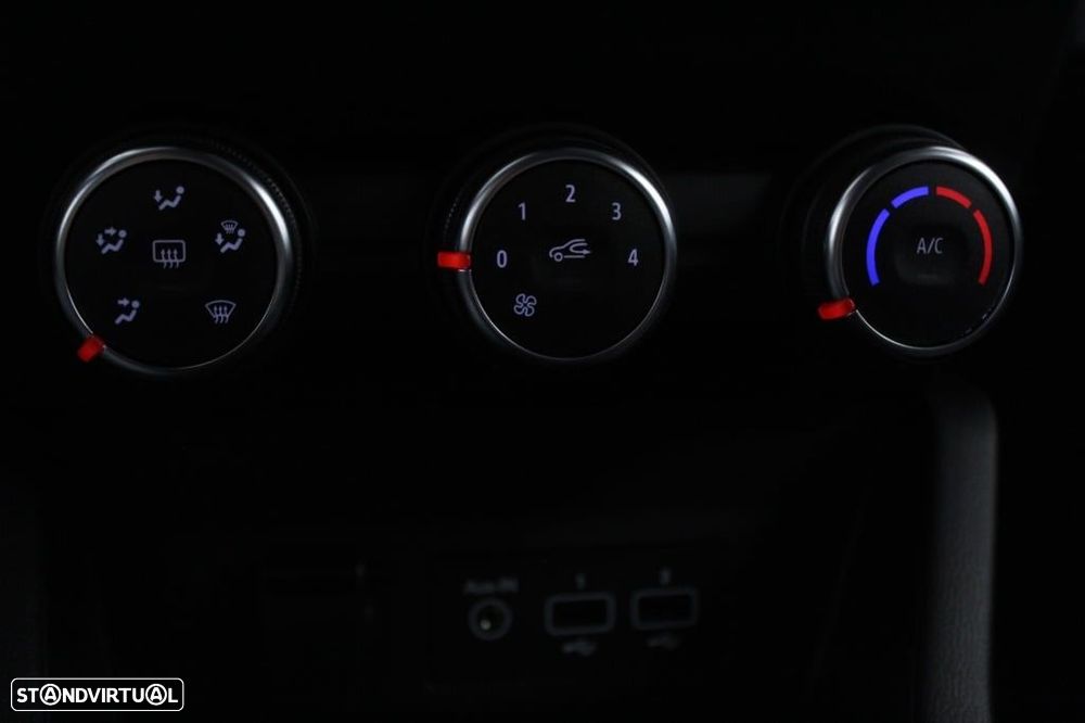 Renault Clio 1.5 Blue dCi Evolution - 30