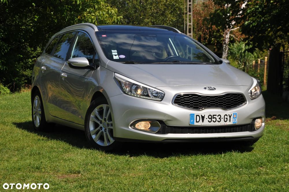 Kia Ceed 1.6 GDI Dream Team Edition - 3