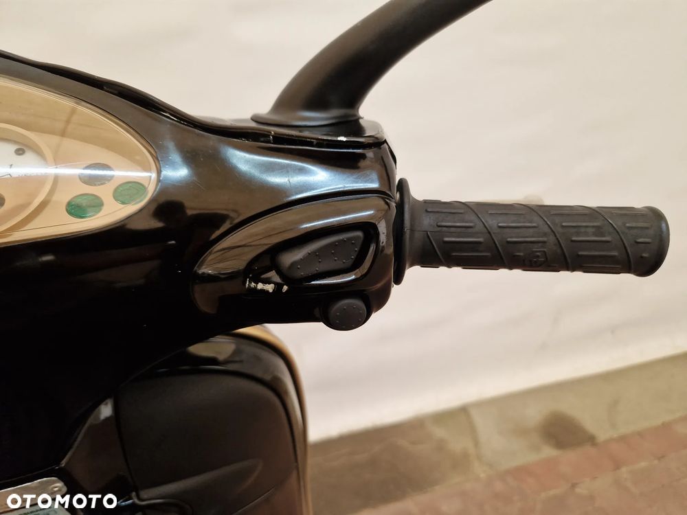 Piaggio Vespa - 34