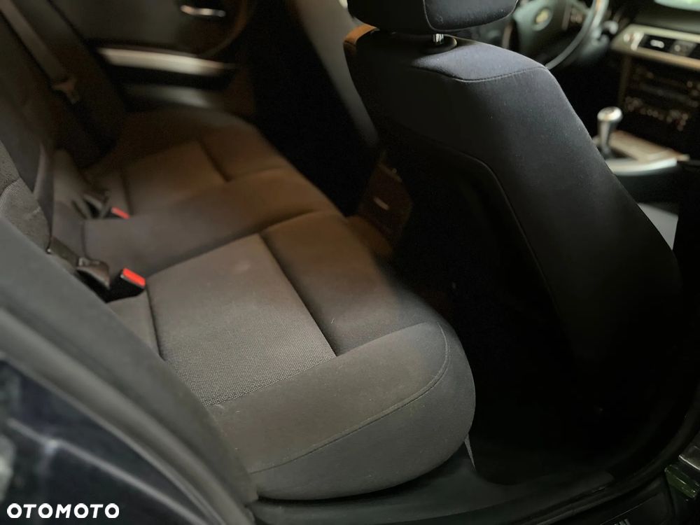 BMW Seria 3 320i - 11