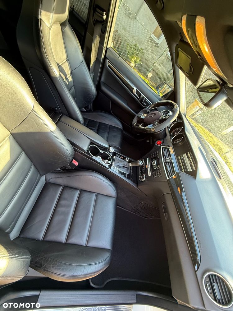 Mercedes-Benz Klasa C 63 AMG 7G-TRONIC SPORT EDITION - 25