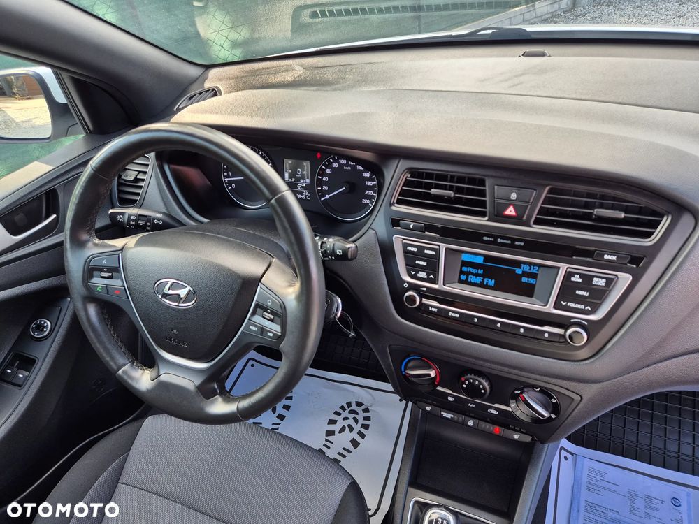 Hyundai i20 1.2 Passion - 24