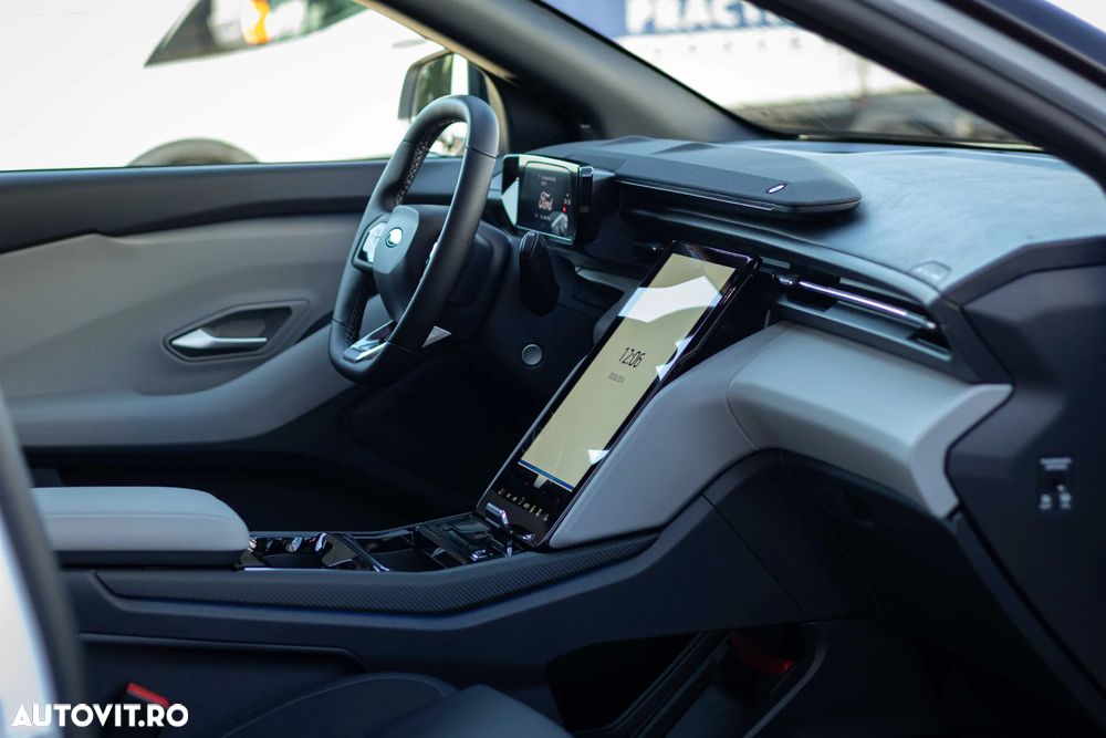 Ford Explorer AWD 79 kWh Extended Range Premium - 14