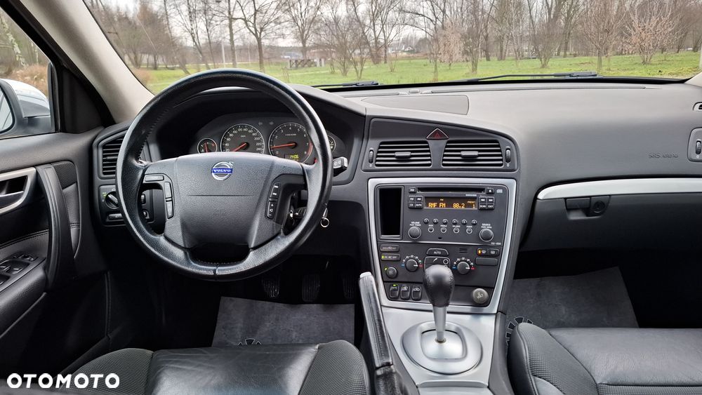 Volvo V70 2.4 Silver Edition - 19
