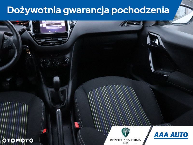 Peugeot 208 - 9