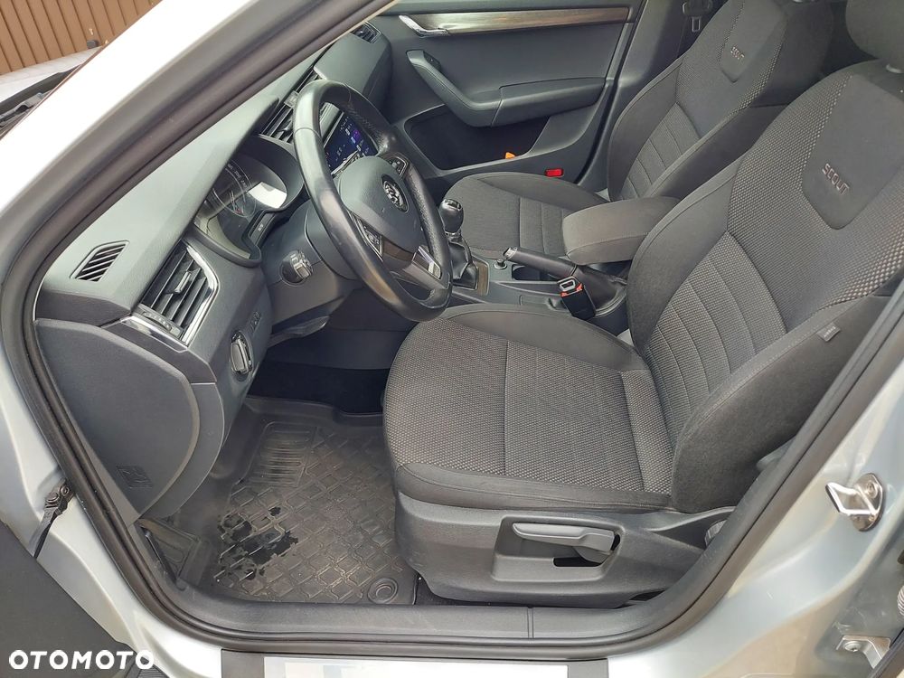 Skoda Octavia Scout 2.0 TDI 4x4 - 10