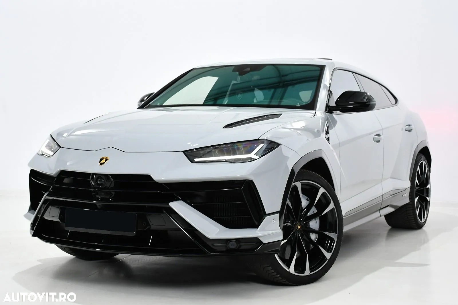 Lamborghini URUS - 3