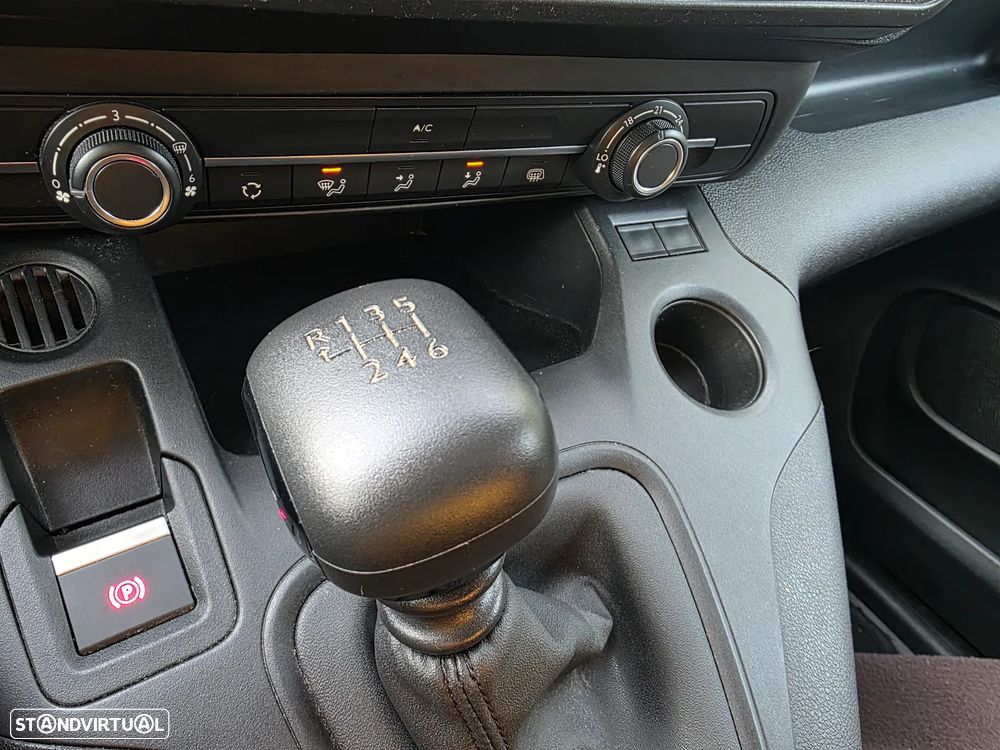 Peugeot Partner Bluehdi - 11