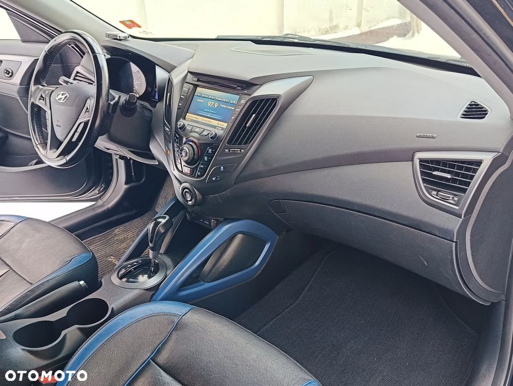 Hyundai Veloster 1.6 Turbo Automatik Style - 26