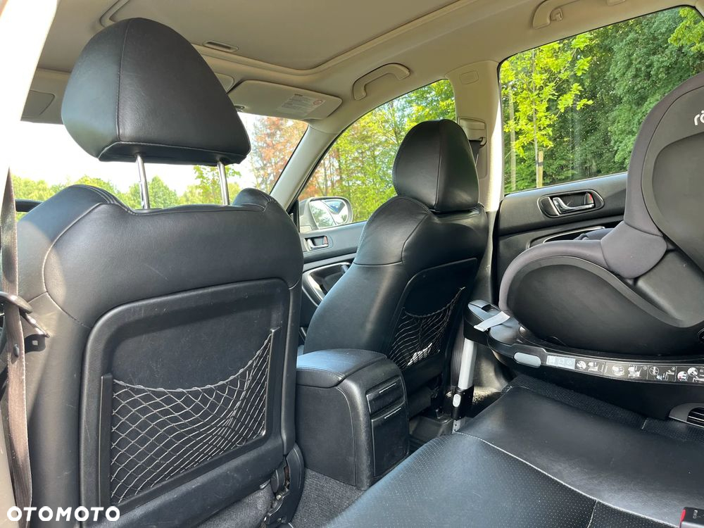 Subaru Legacy - 23